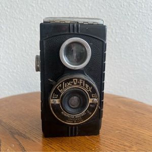 Click-O-Flex Metropolitan Industries Camera